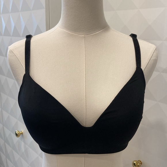 LOT OF 4 VICTORIA’S SECRET BRAS - Picture 7 of 13